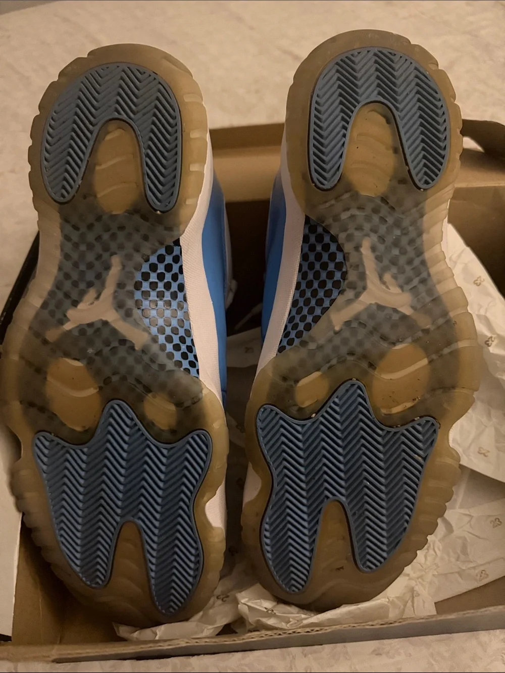 Jordan 11 unc lows men’s